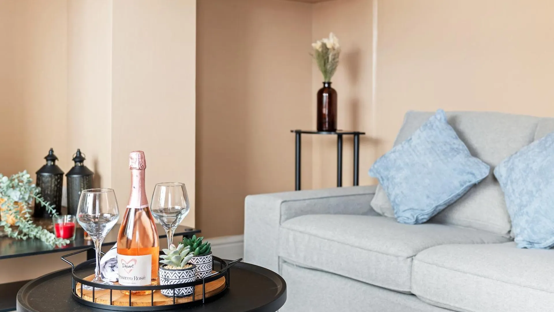 The Luxe Escape Villa Nottingham United Kingdom