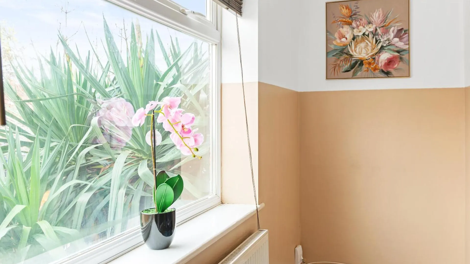 The Luxe Escape Villa Nottingham Holiday home
