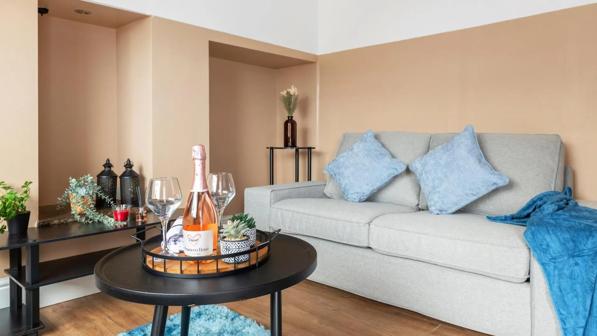 The Luxe Escape location